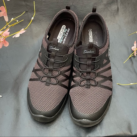 Skechers Woman’s Black Running Shoes size 10 - Picture 3 of 8